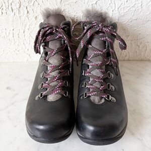 Dansko Chelsey Lace Up Boots Waterproof Women's 40/9 Black Leather Vibram Sole
